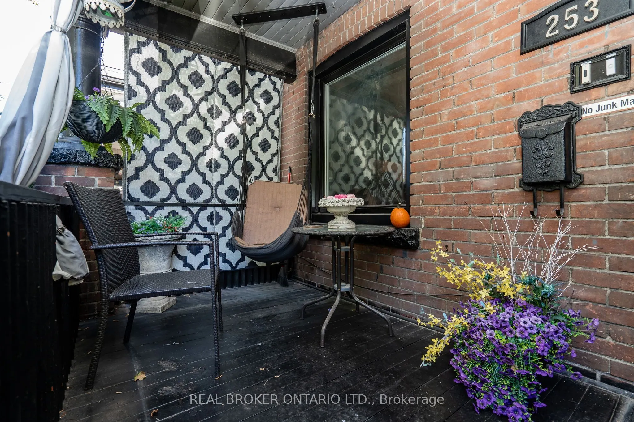 253 Bartlett Avenue