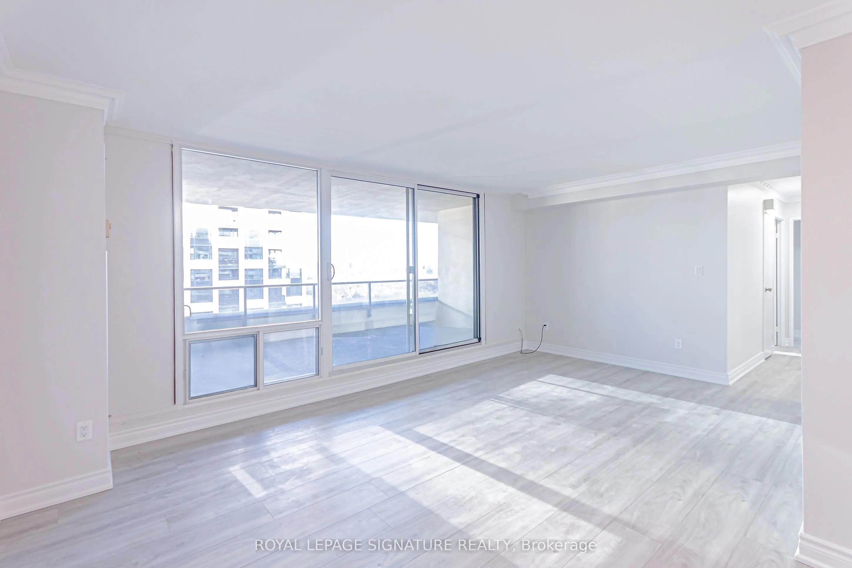 50 Quebec Avenue #2205