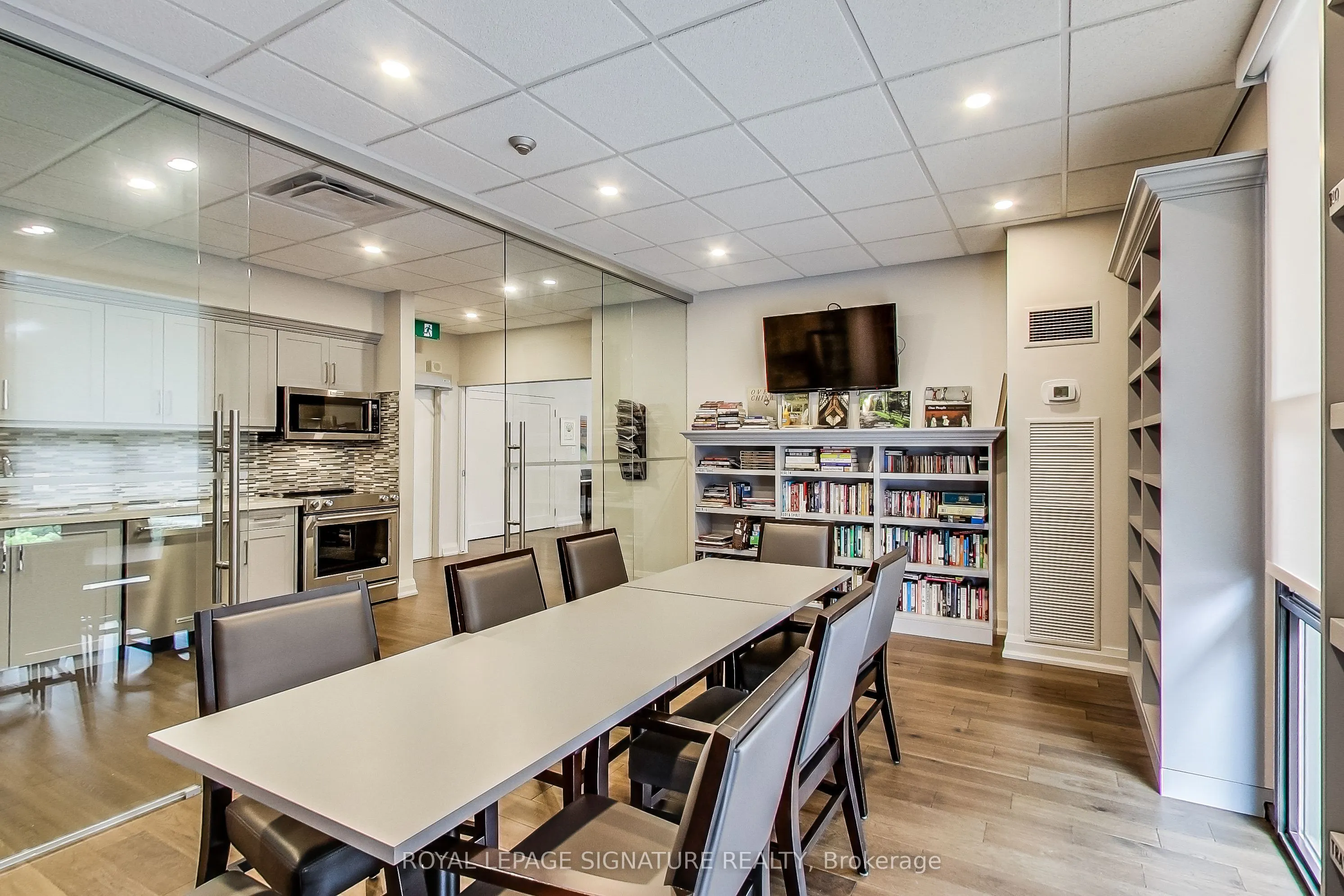 50 Quebec Avenue #2205