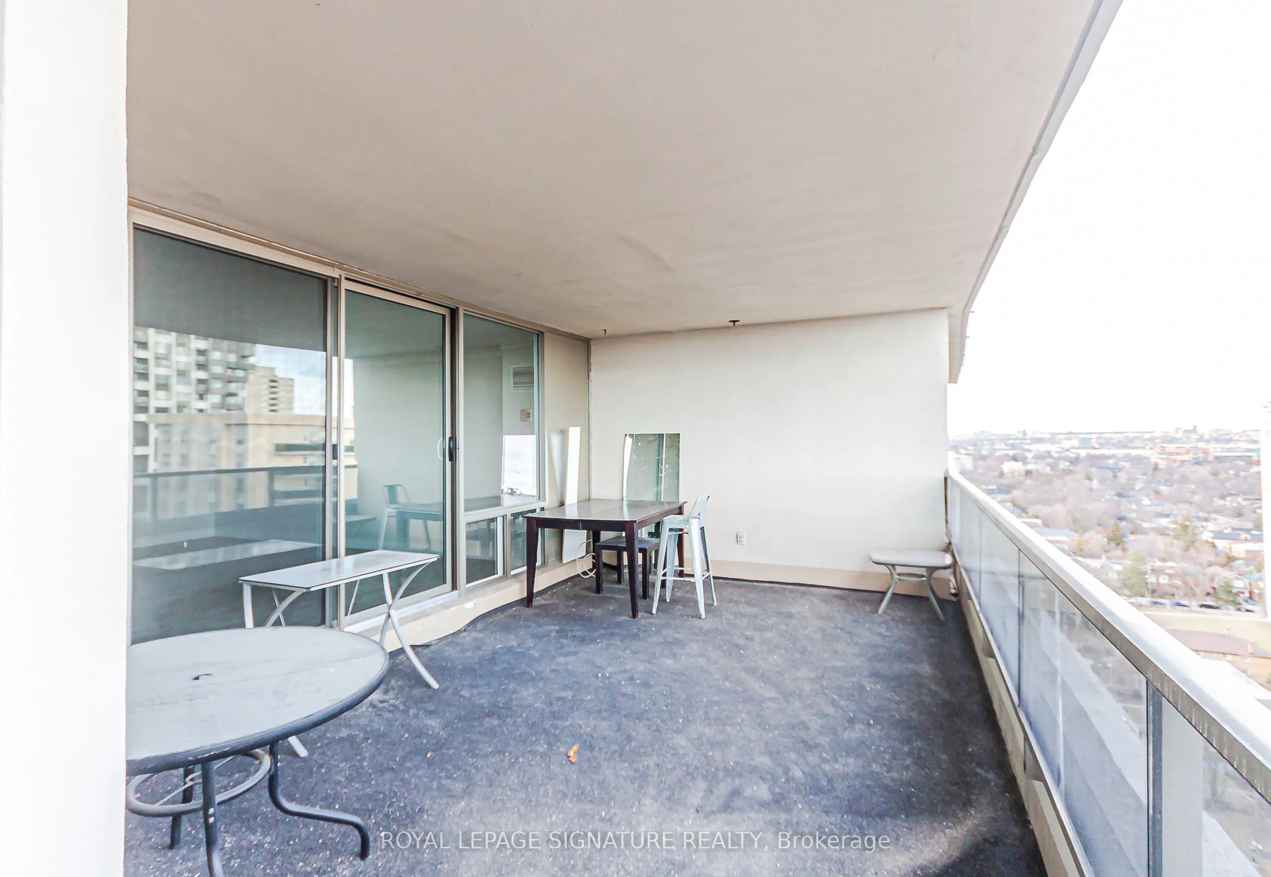 50 Quebec Avenue #2205