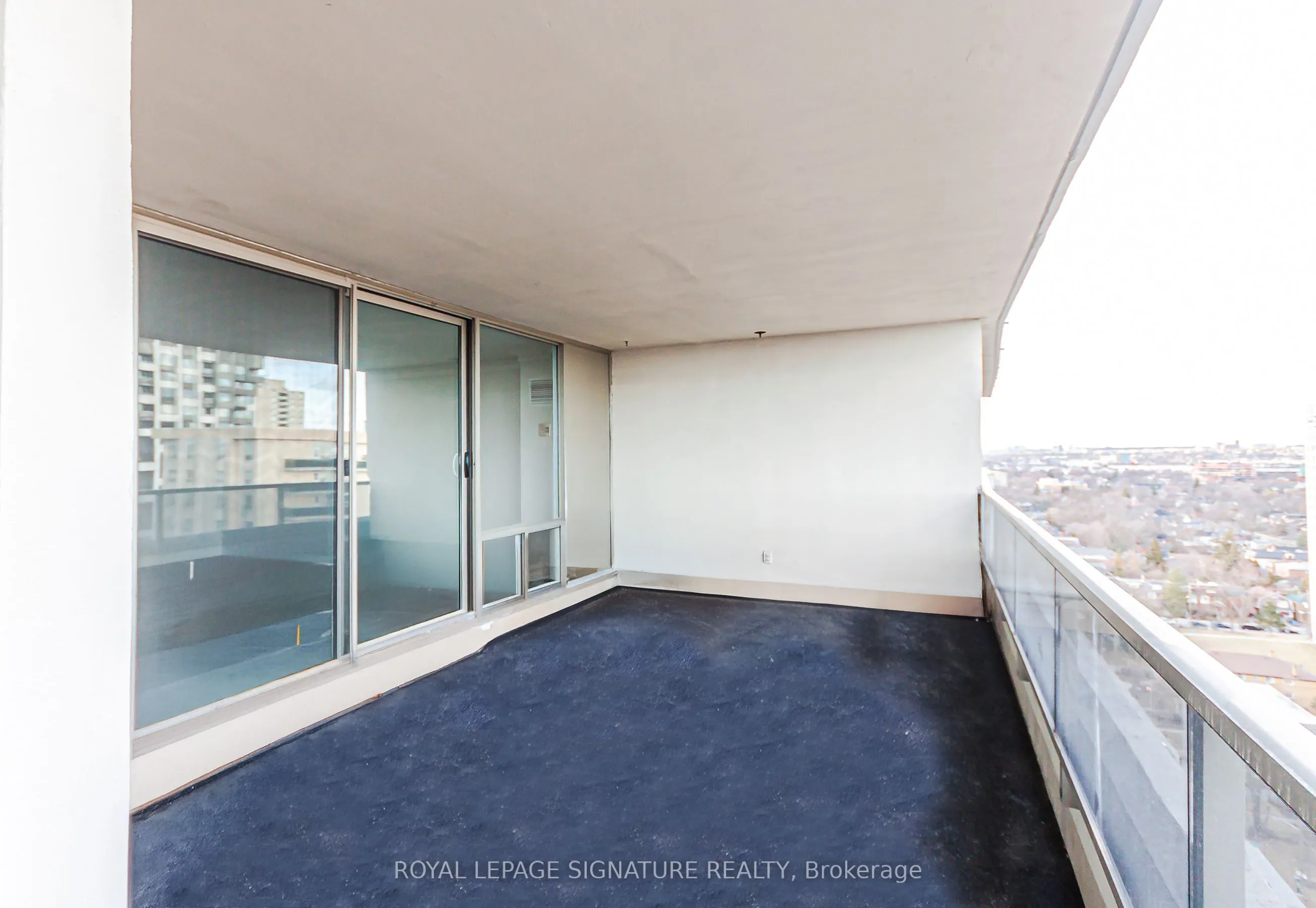 50 Quebec Avenue #2205