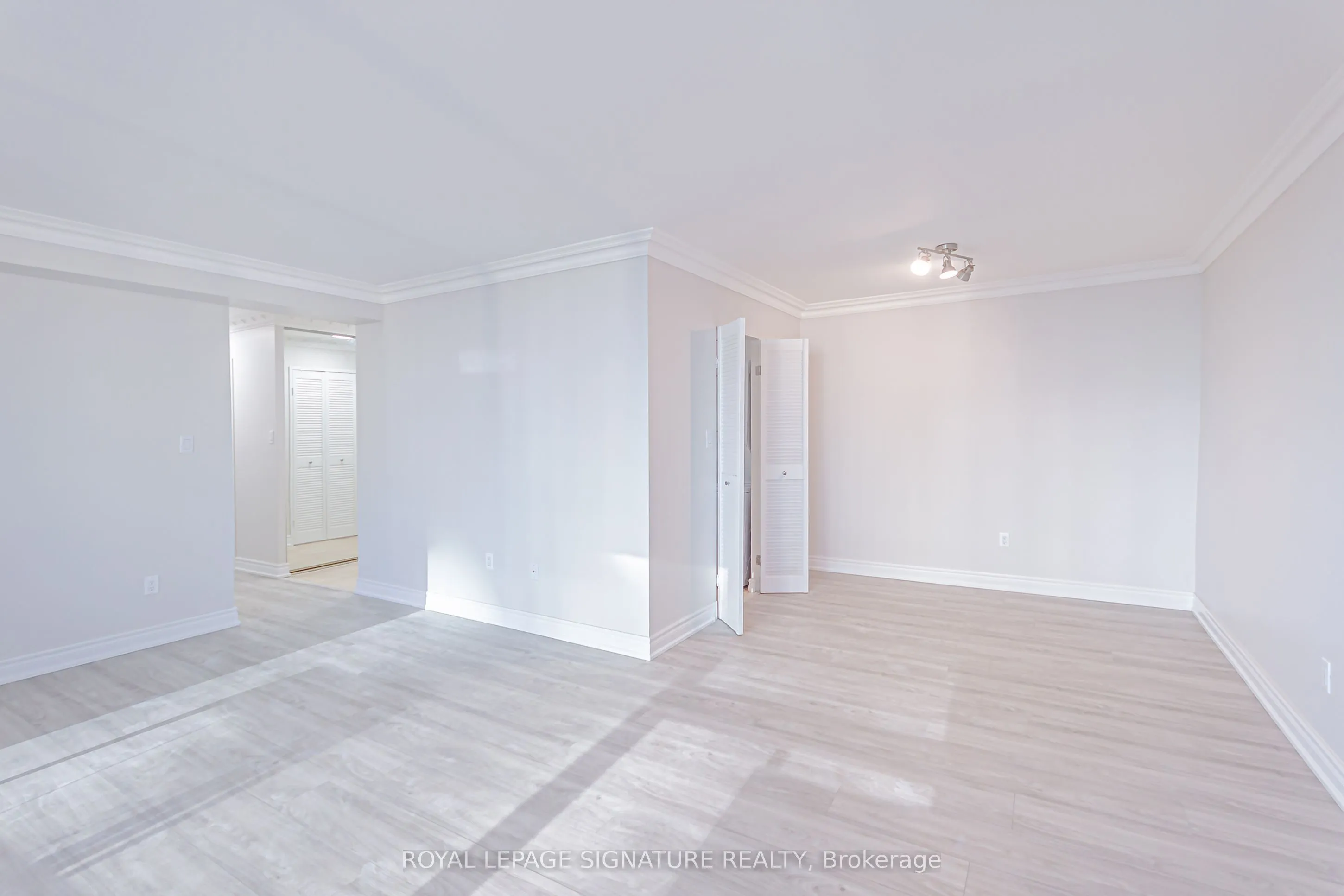 50 Quebec Avenue #2205