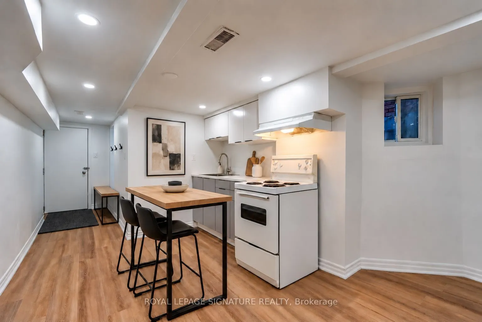 1043 Ossington Avenue #Lower