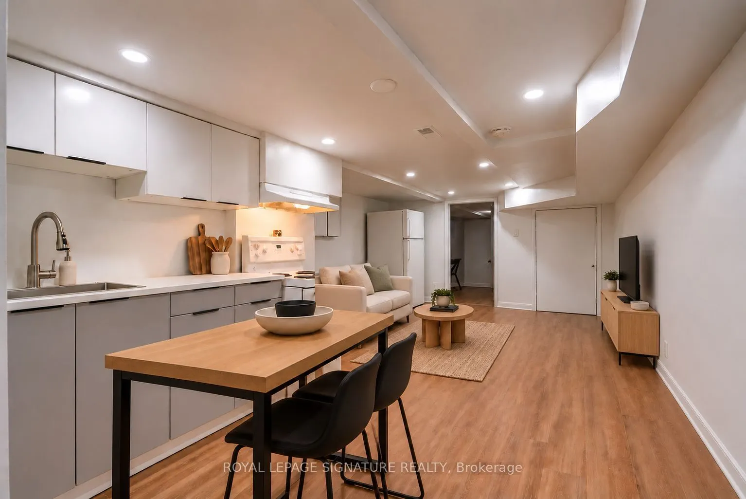 1043 Ossington Avenue #Lower