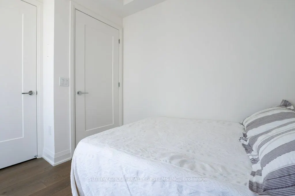 293 The Kingsway #207