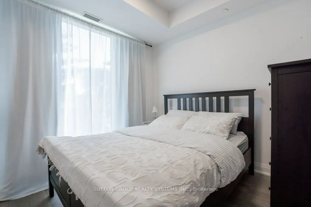 293 The Kingsway #207
