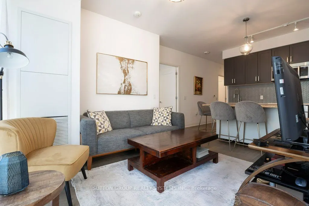 293 The Kingsway #207