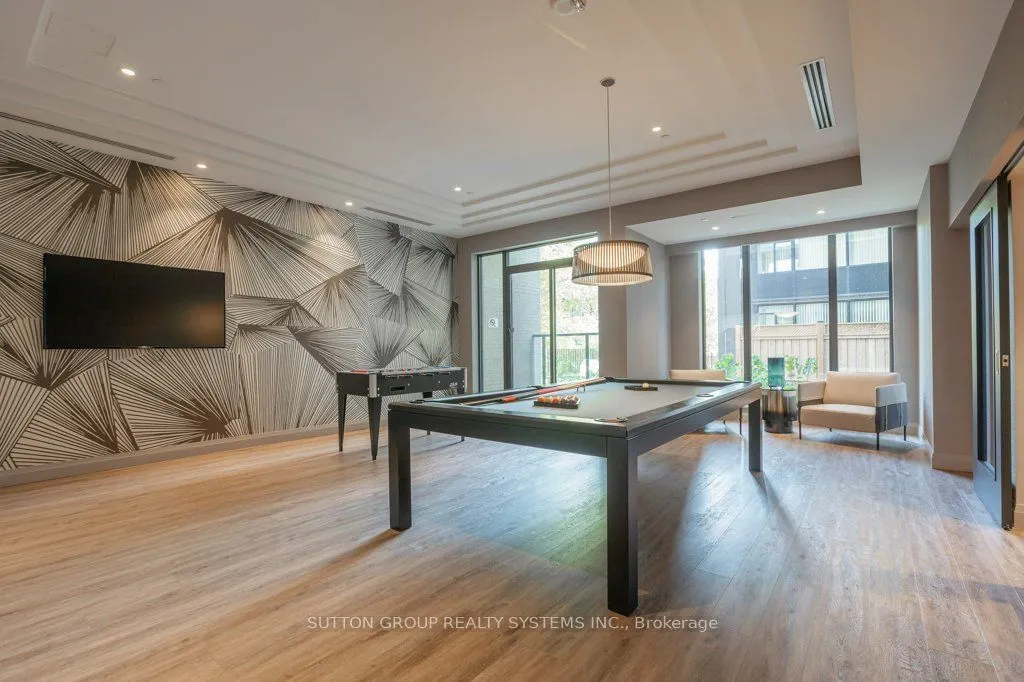 293 The Kingsway #207