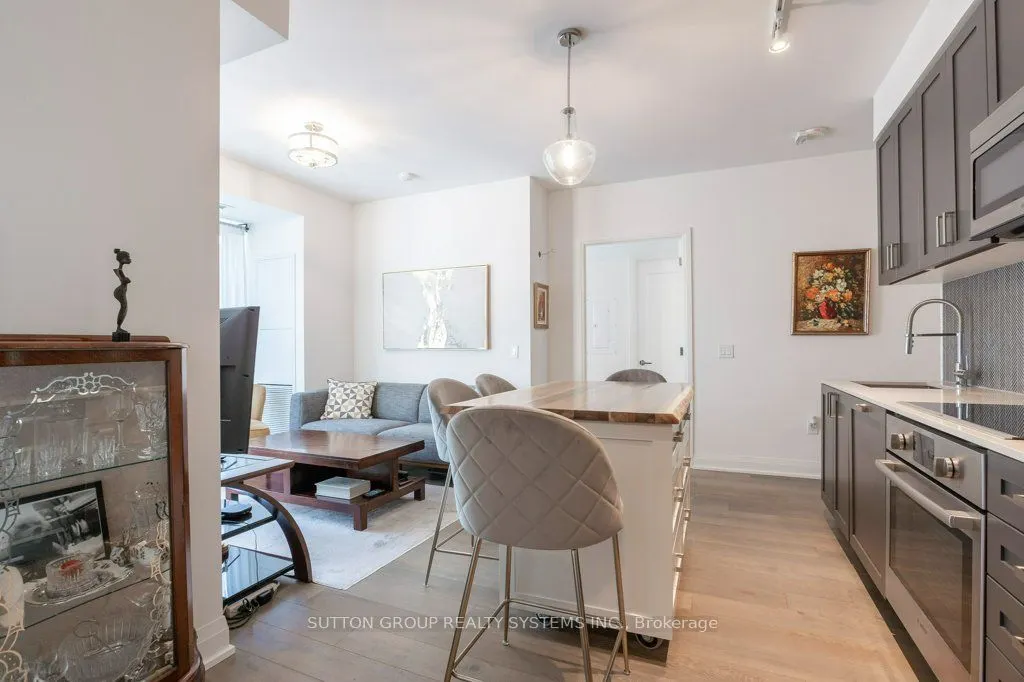 293 The Kingsway #207