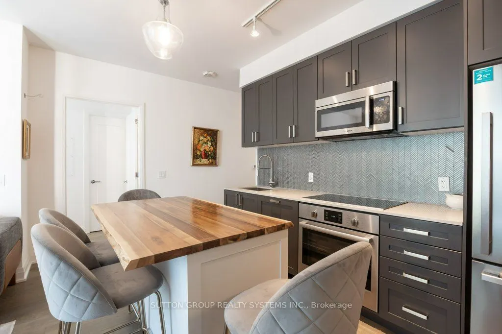 293 The Kingsway #207