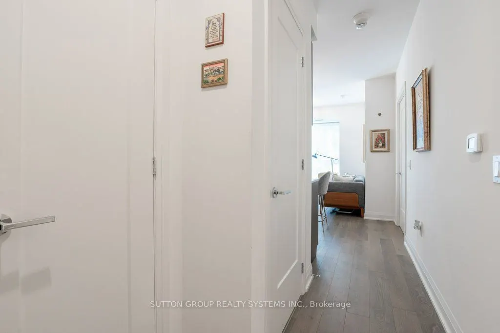 293 The Kingsway #207