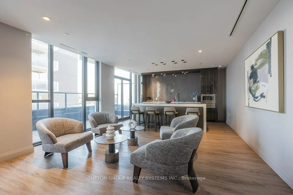 293 The Kingsway #207