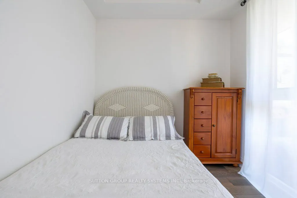 293 The Kingsway #207