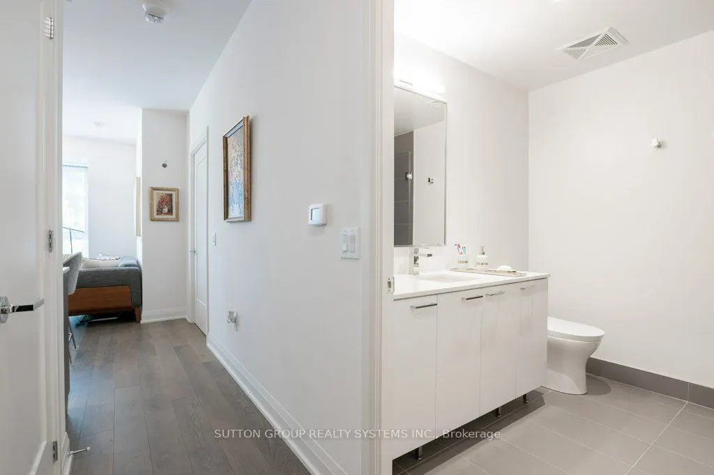 293 The Kingsway #207