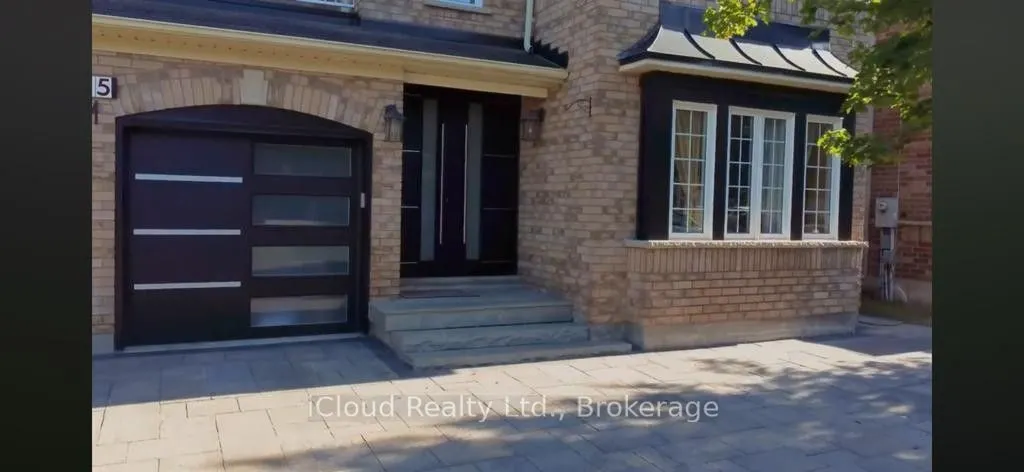 15 Nina Place