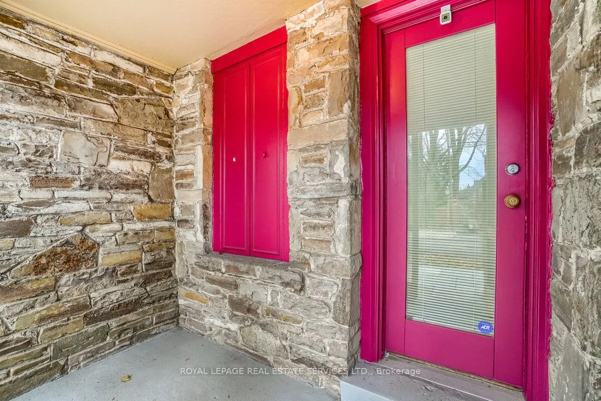 880 Royal York Road