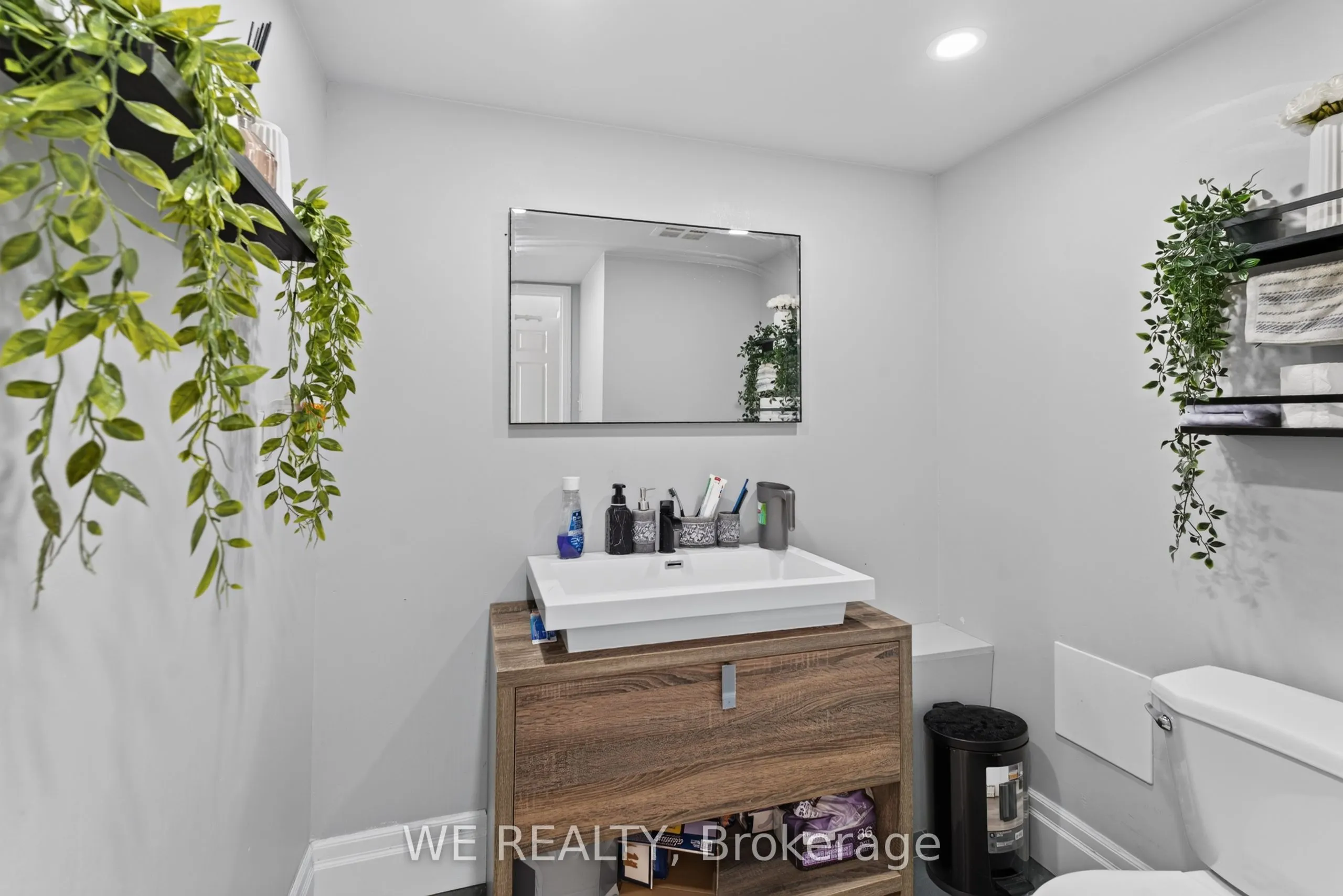 22 Hanover Road #1603