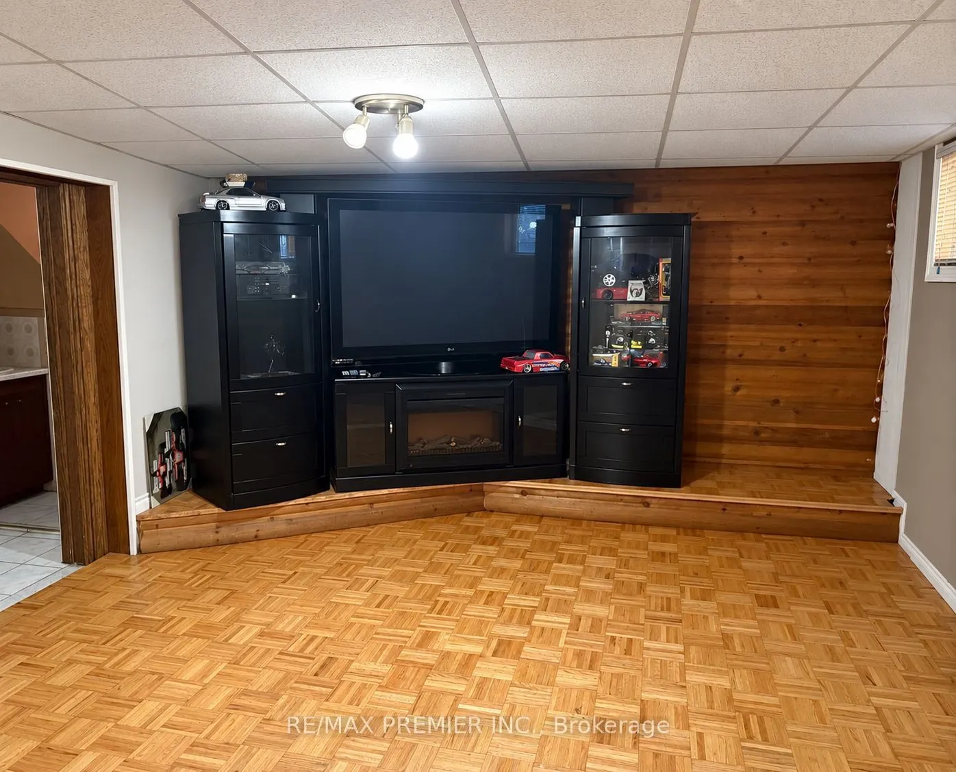 50 Deevale Road