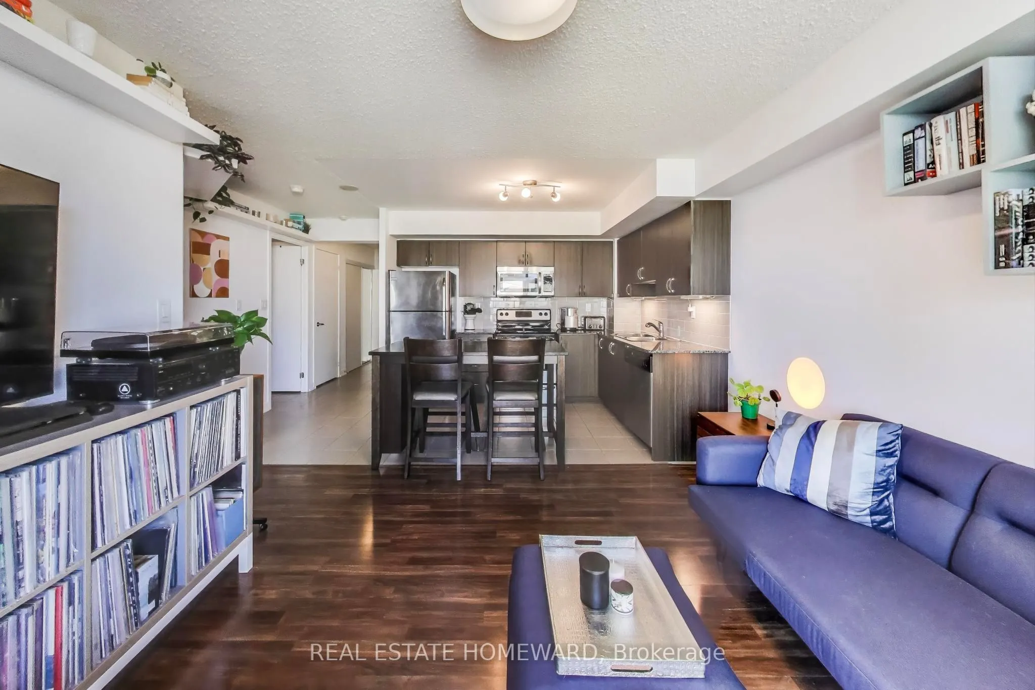 816 Lansdowne Avenue #406