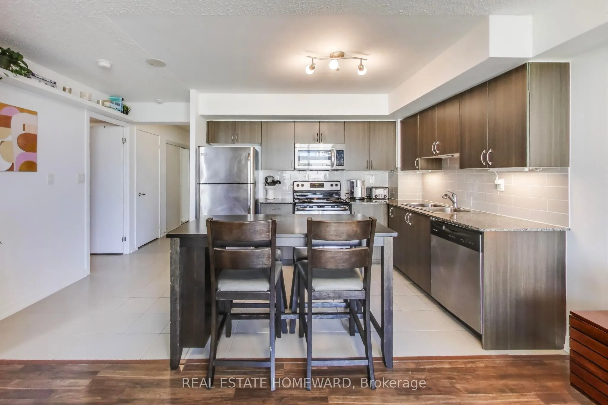 816 Lansdowne Avenue #406
