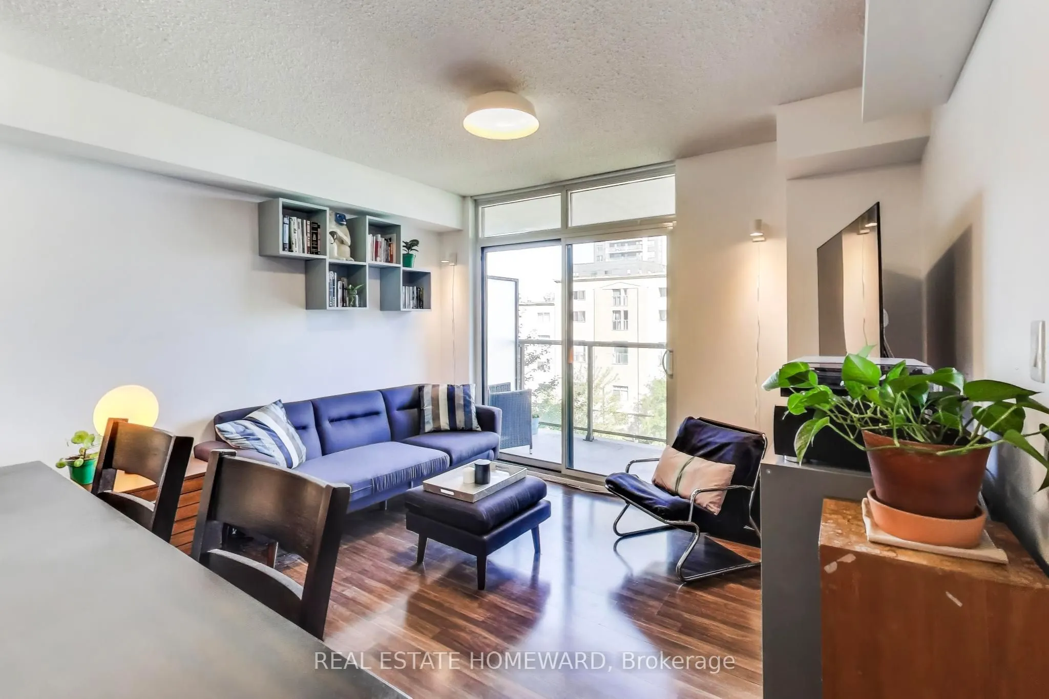 816 Lansdowne Avenue #406