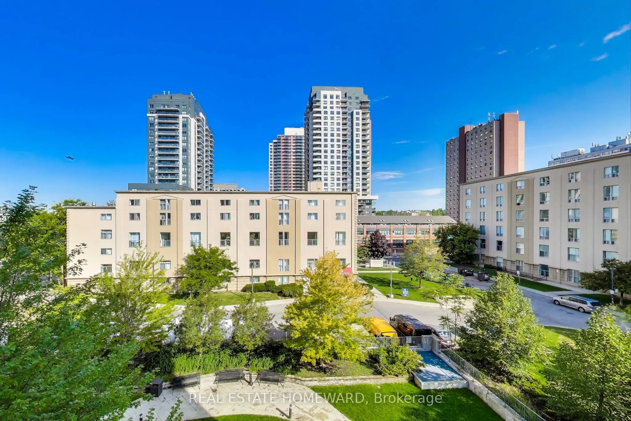 816 Lansdowne Avenue #406