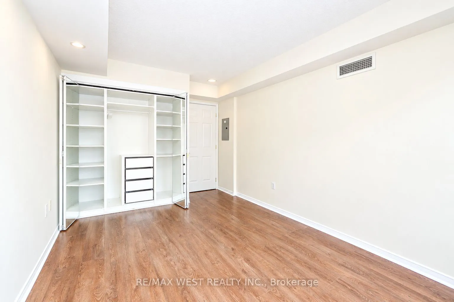 15 Michael Power Place #604