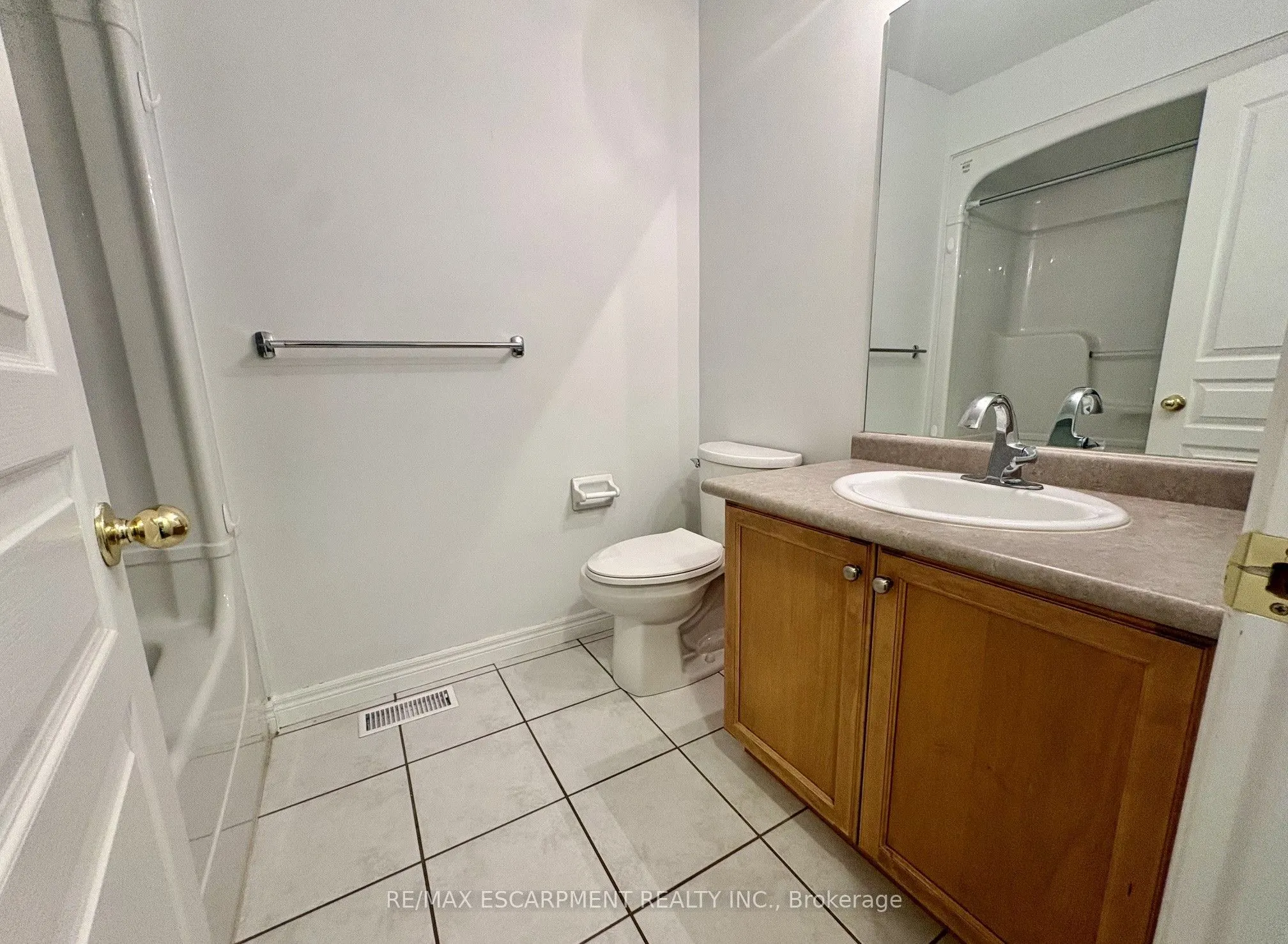 5325 APPLEGARTH Drive
