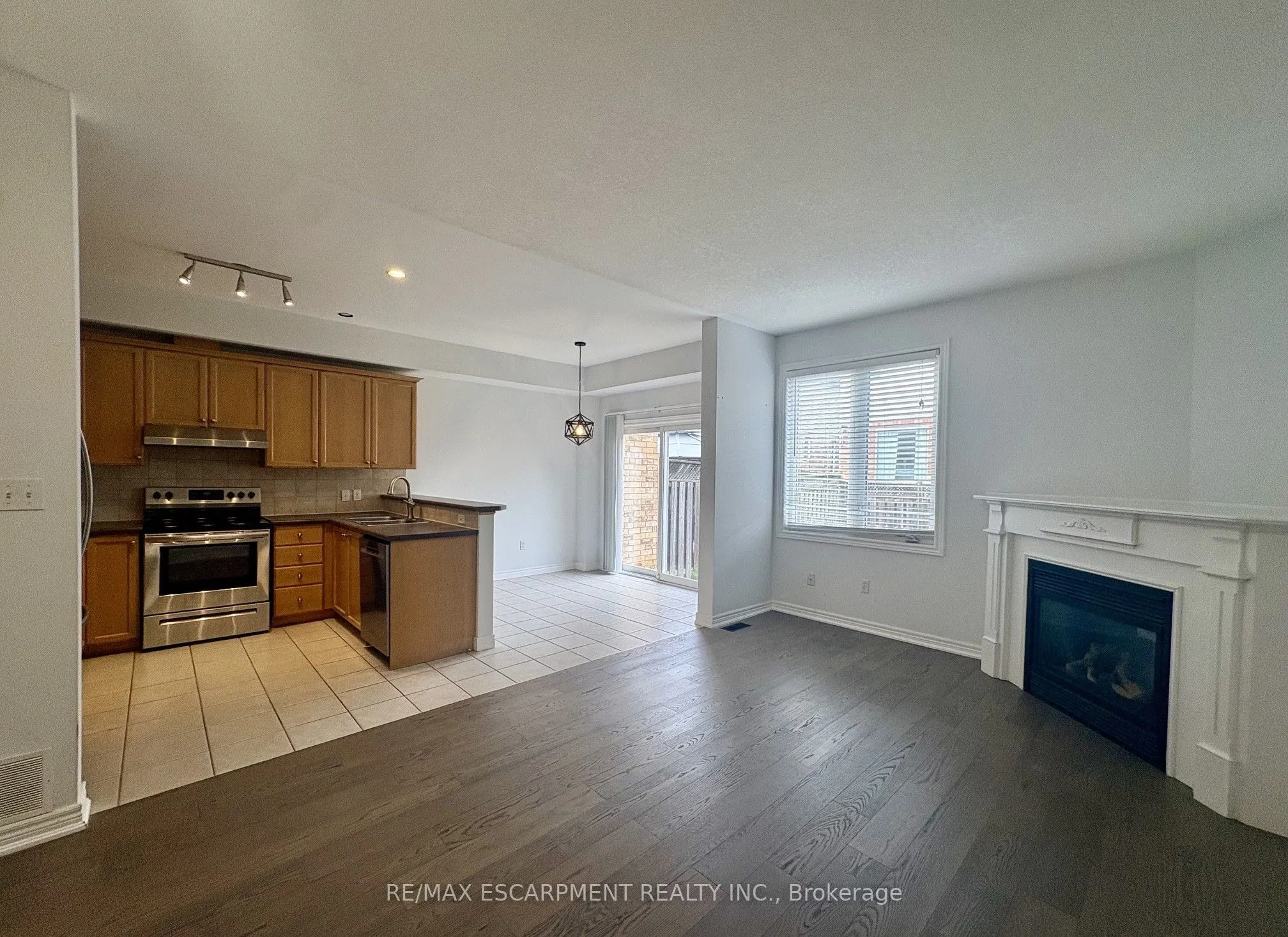 5325 APPLEGARTH Drive