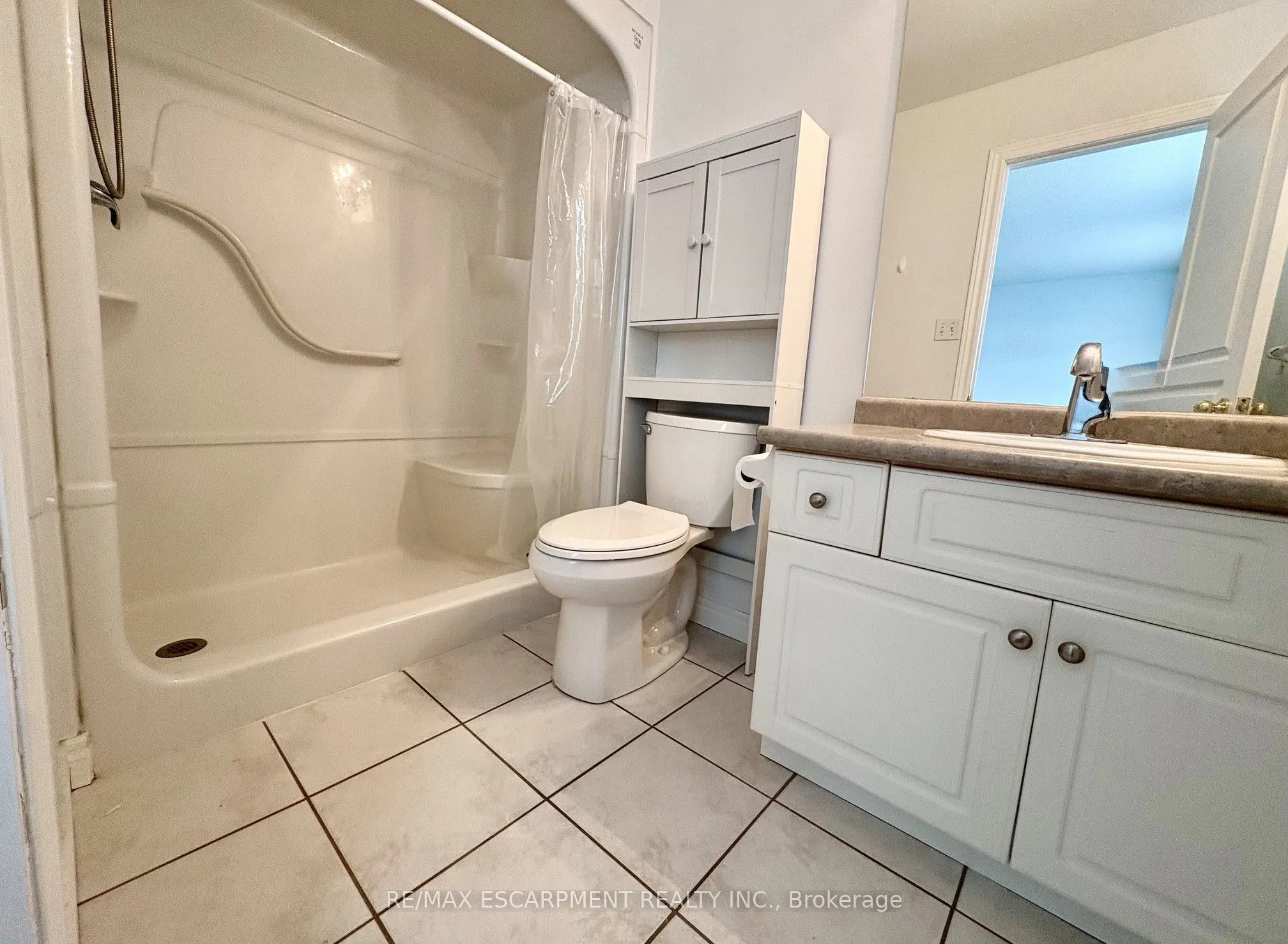 5325 APPLEGARTH Drive