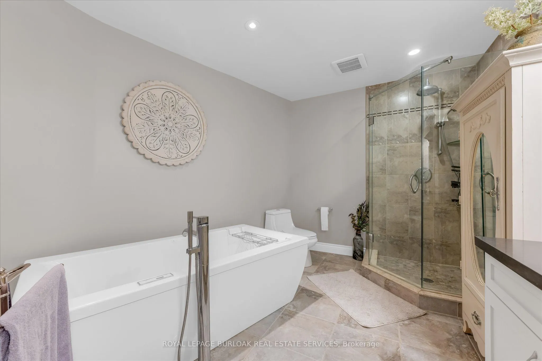 2110 New Street #6