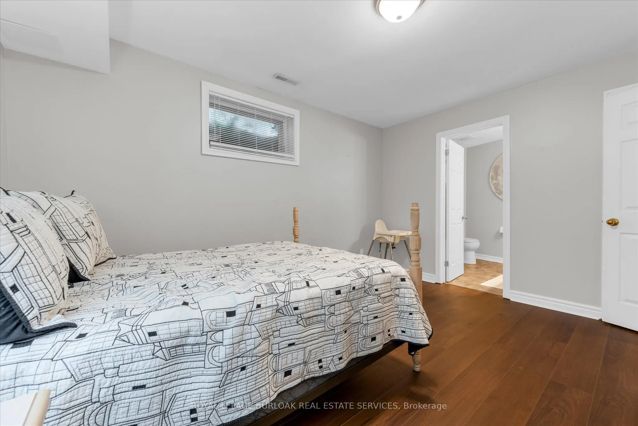 2110 New Street #6
