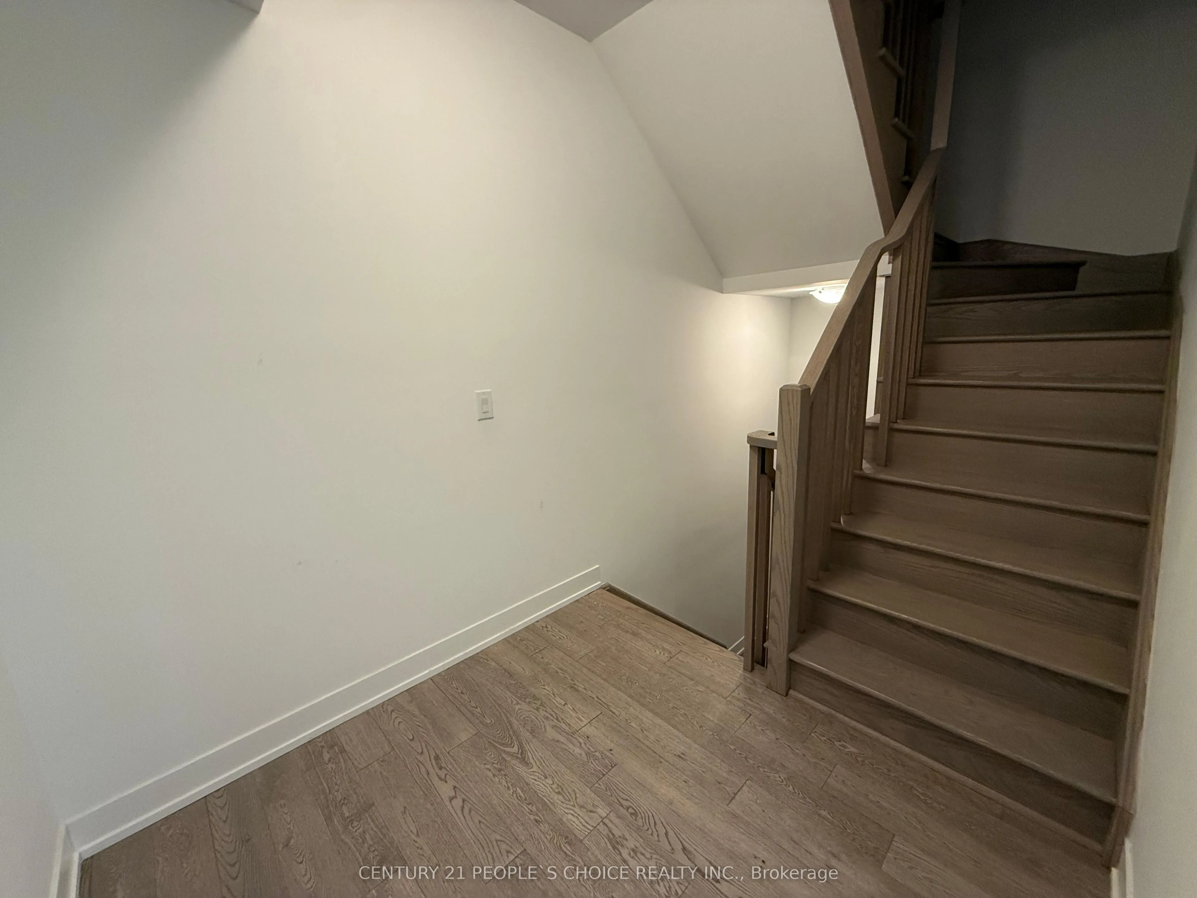 1115 Douglas McCurdy Comm #208