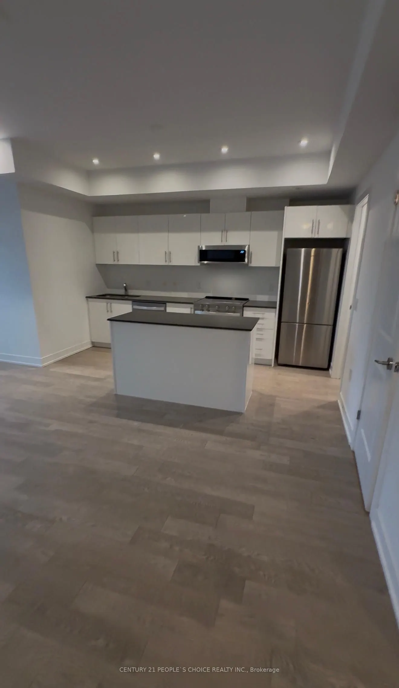 1115 Douglas McCurdy Comm #208