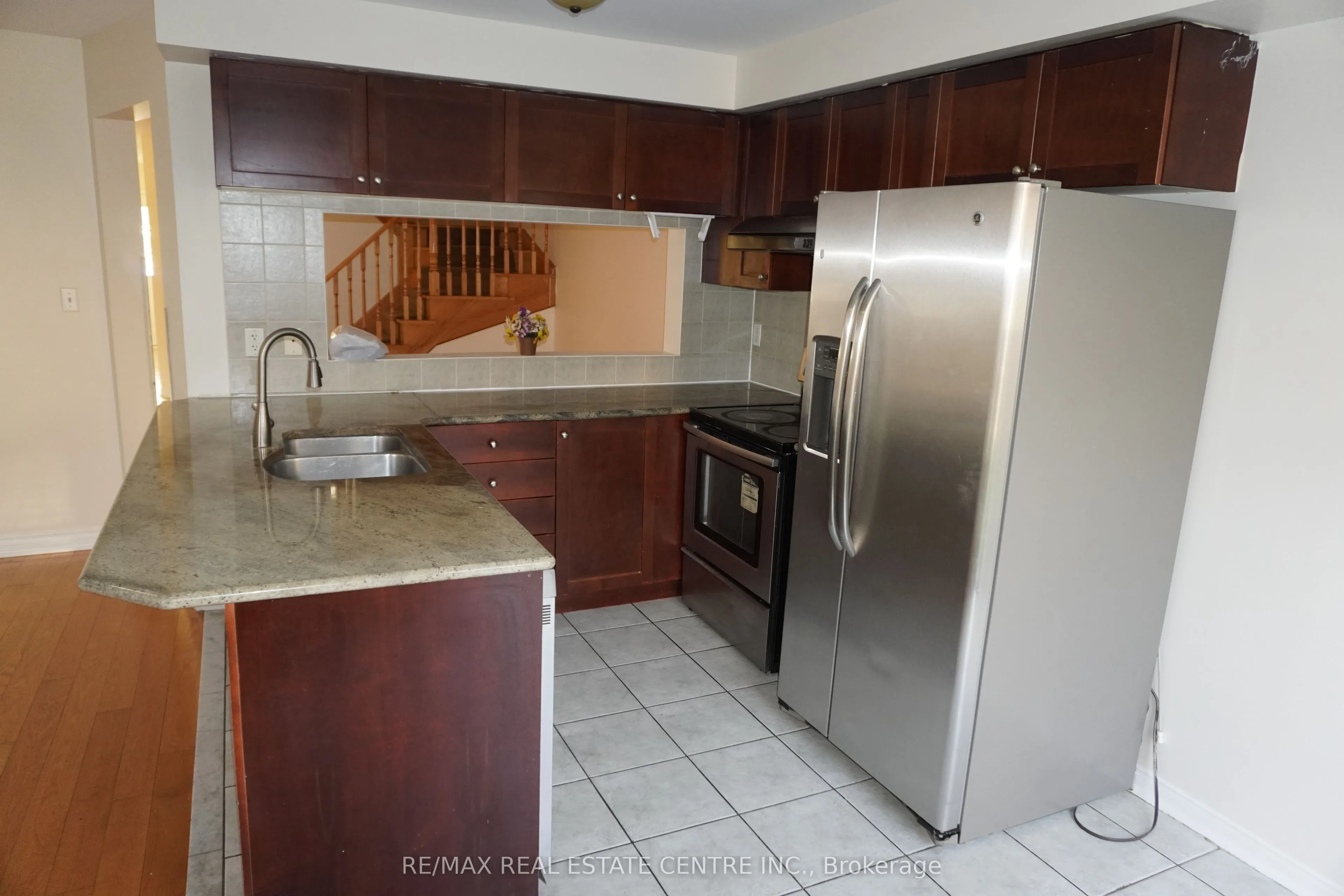 858 Bethany Crescent