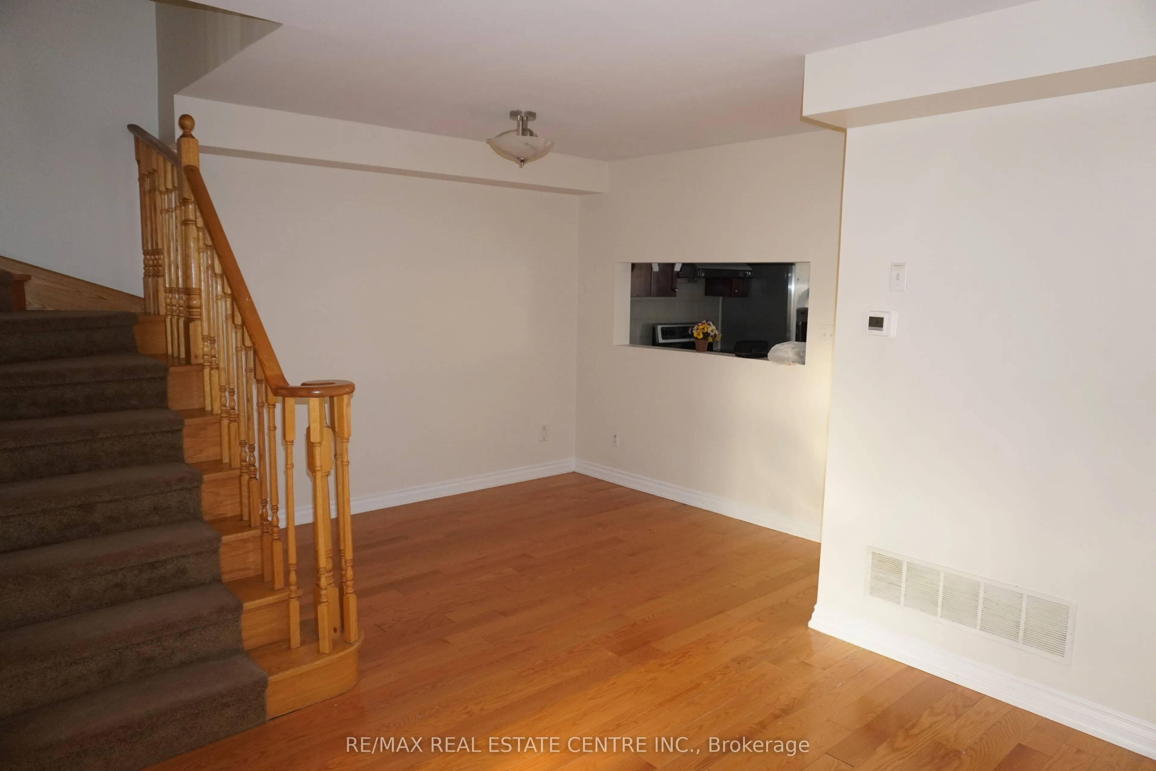 858 Bethany Crescent