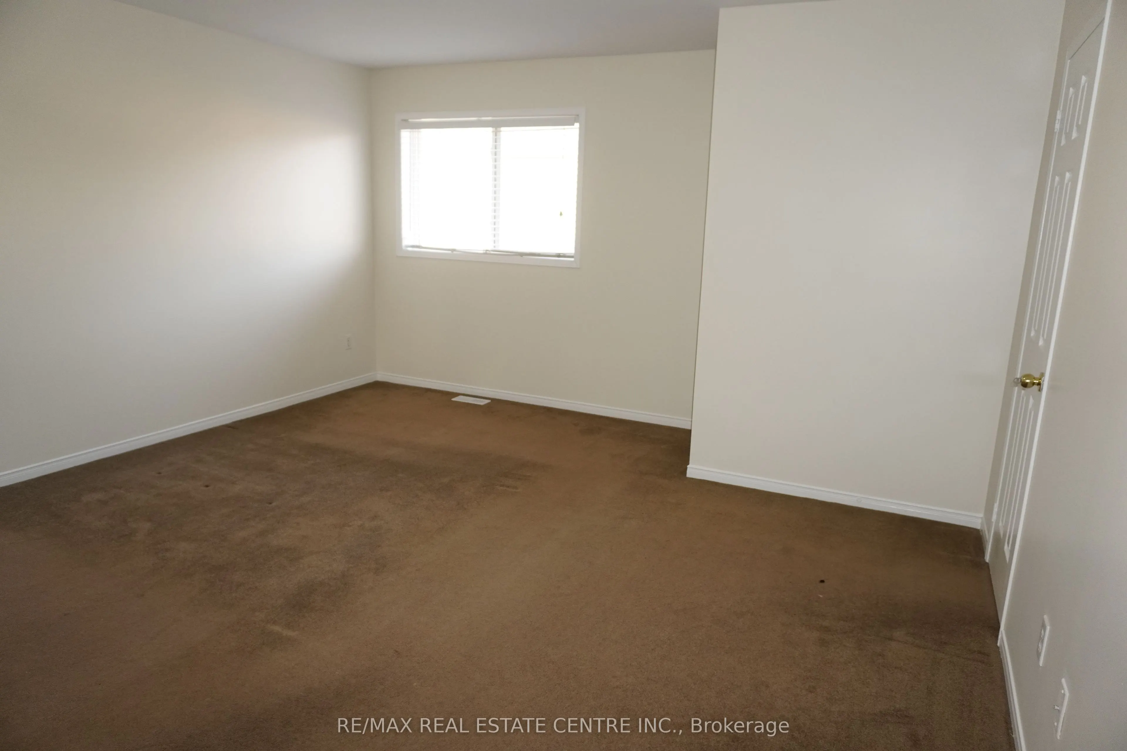 858 Bethany Crescent