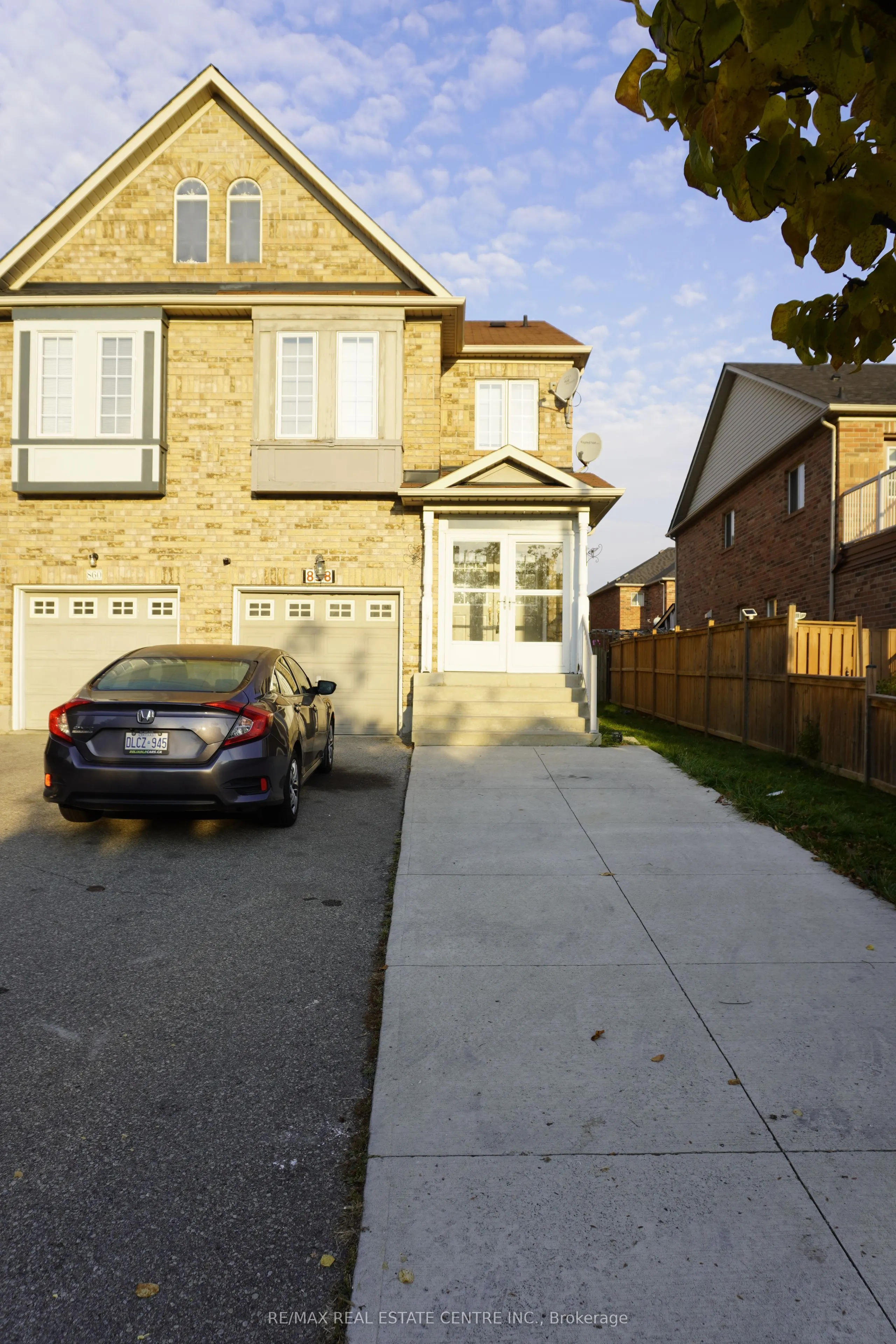 858 Bethany Crescent