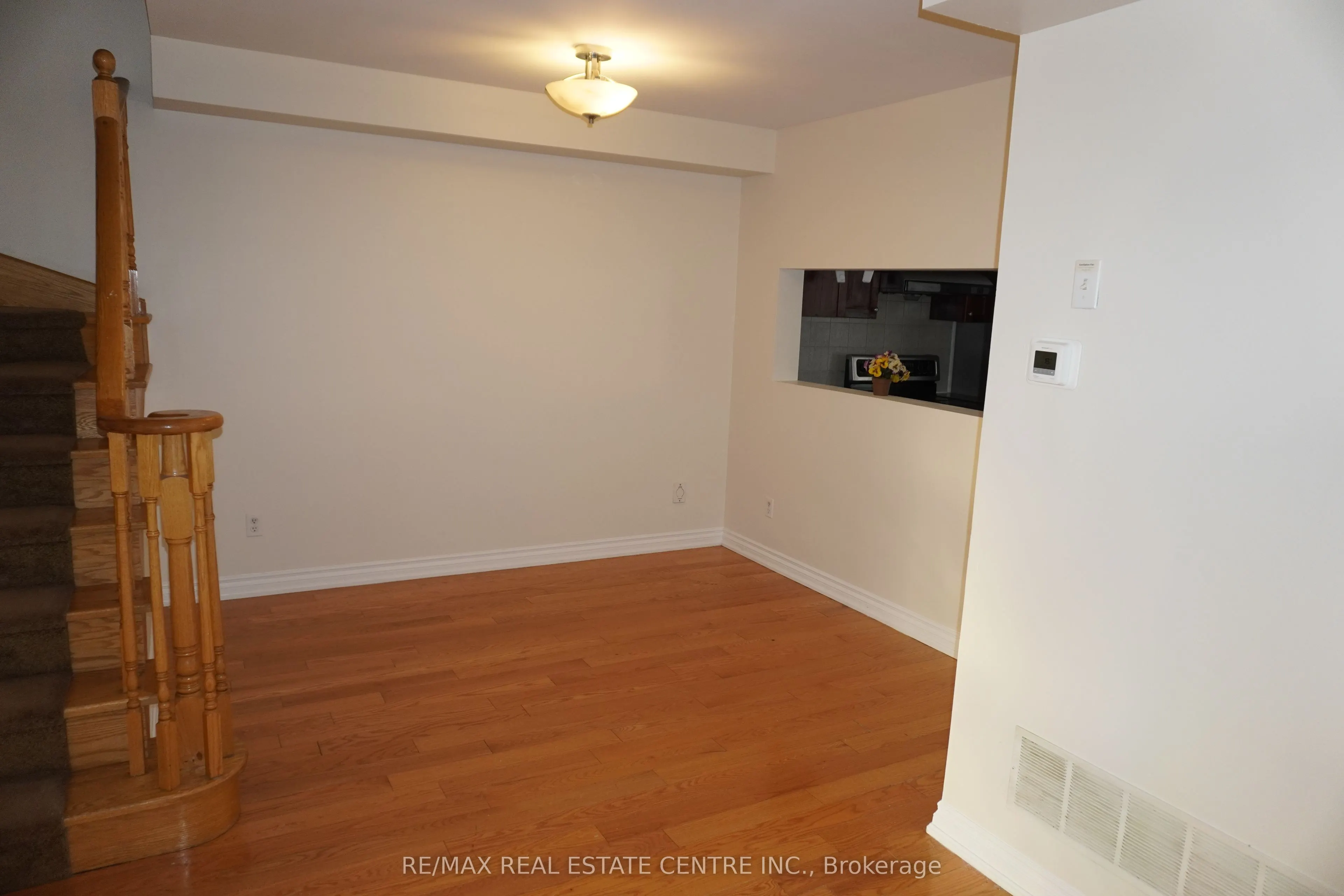 858 Bethany Crescent