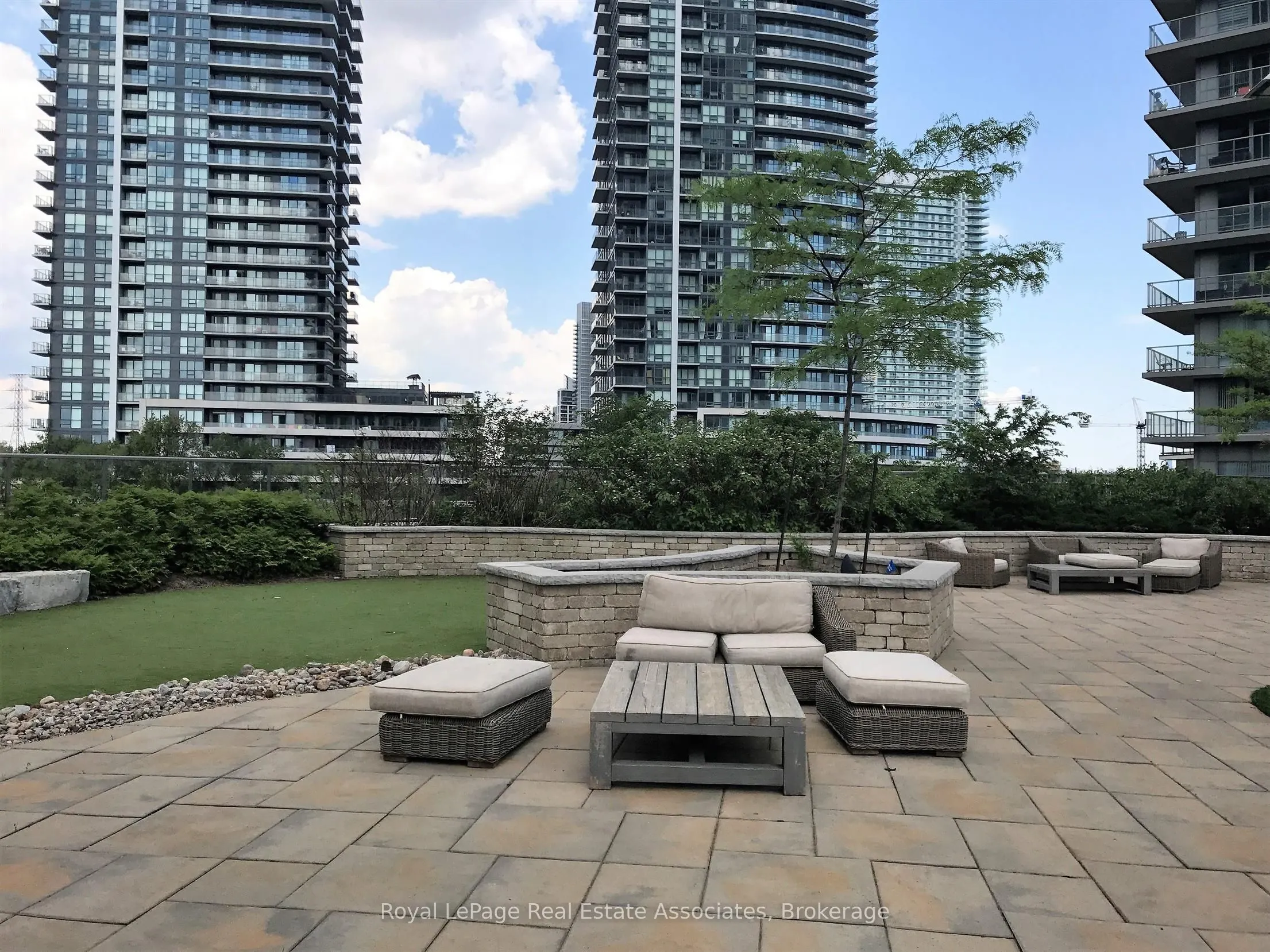 2230 Lake Shore Boulevard W #2408