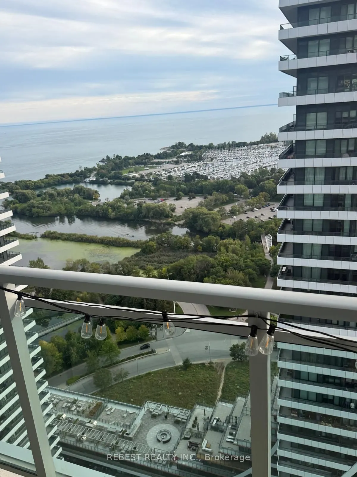 33 Shore Breeze Drive #3302