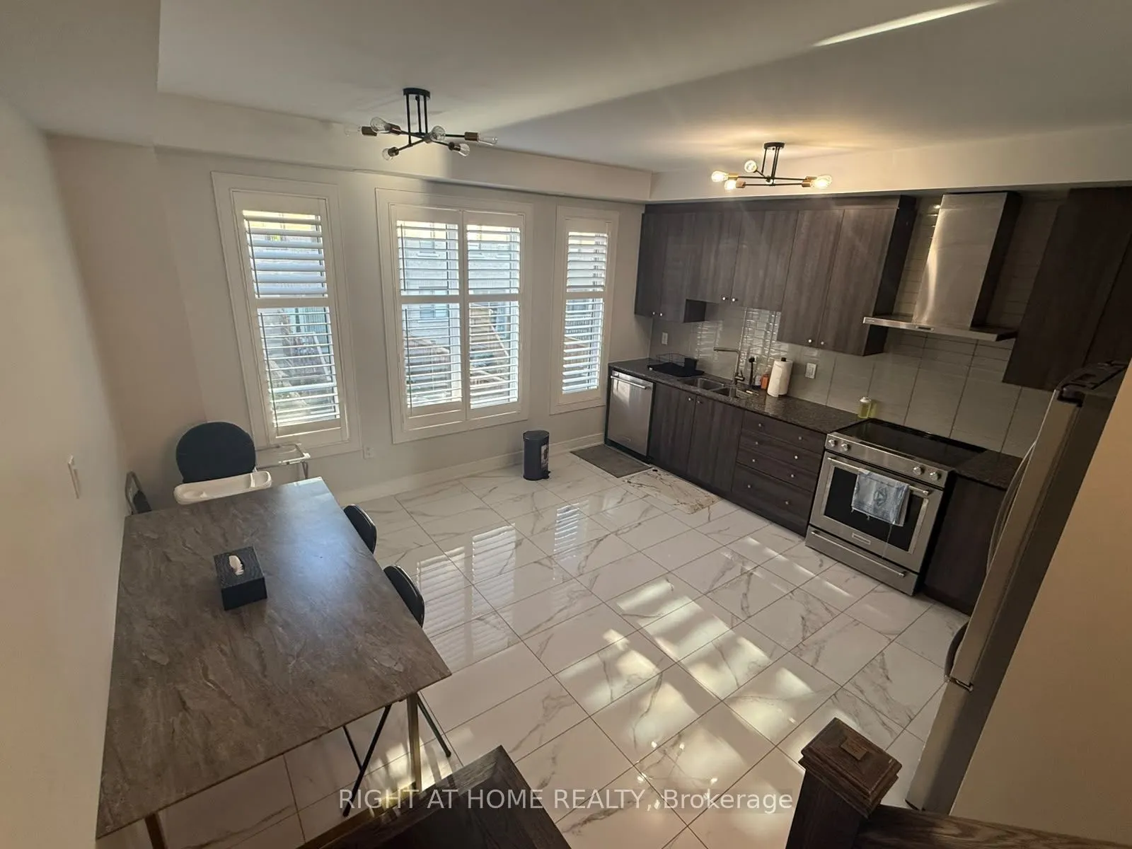 1142 Beachcomber Road