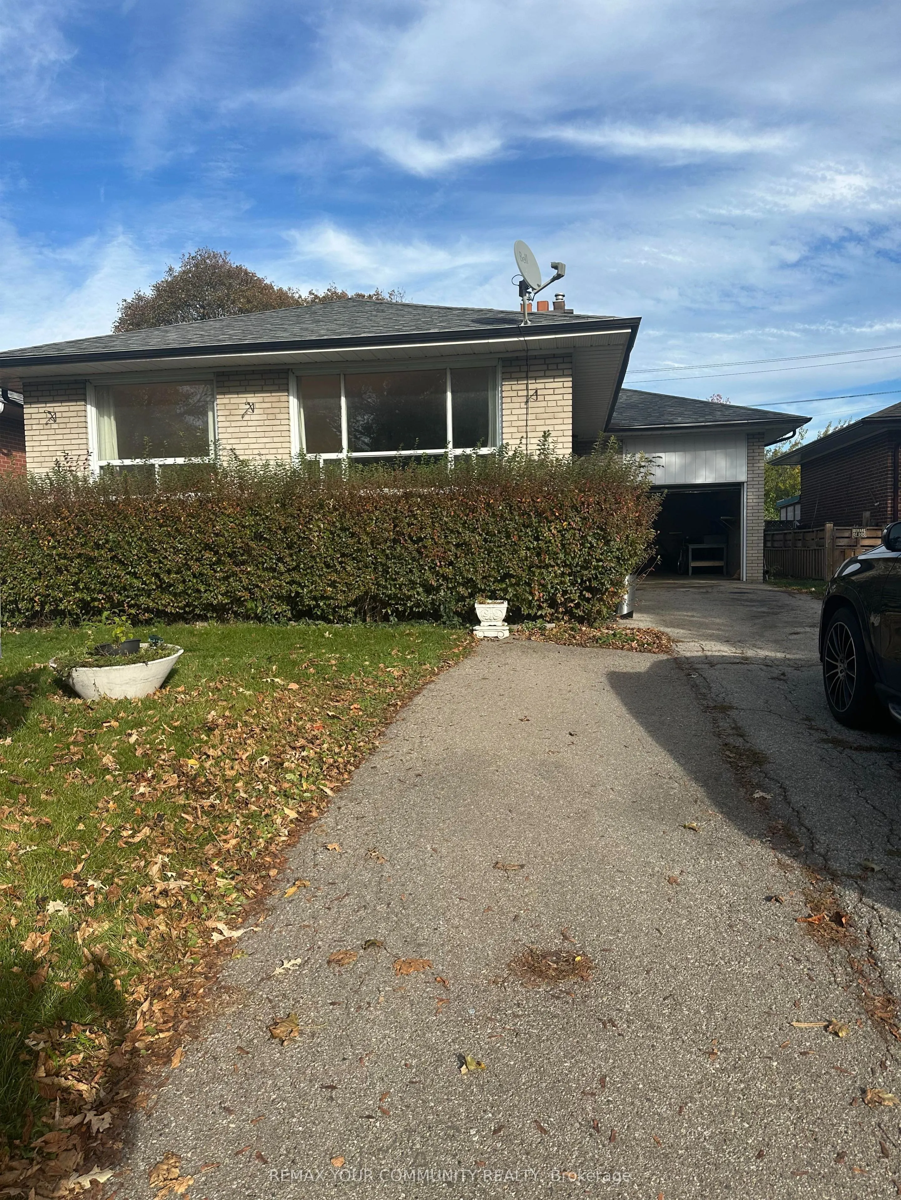 33 Aikenhead Road
