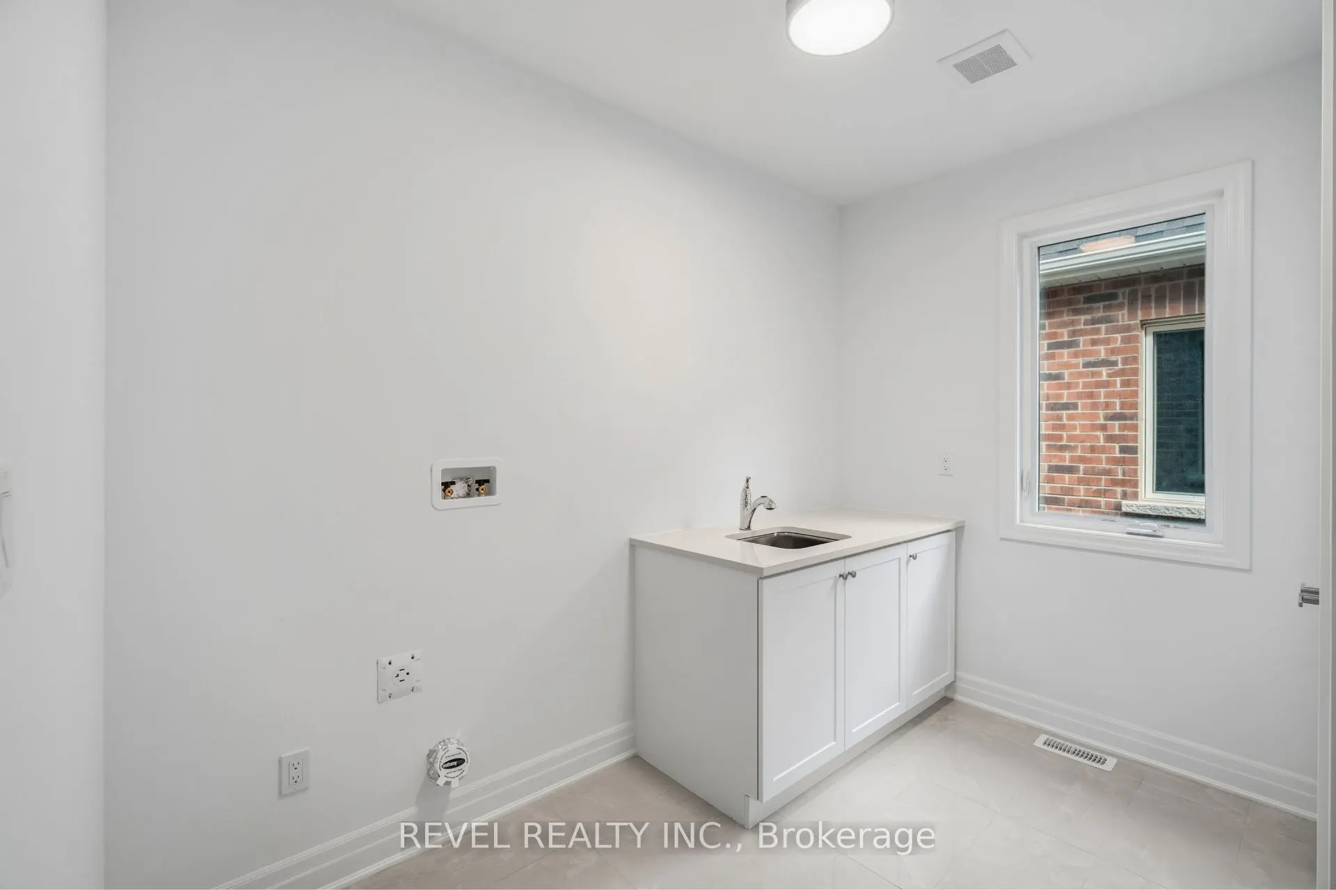 1153 Maverick Way