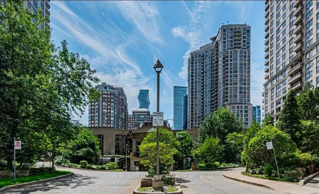 3888 Duke Of York Boulevard #2425