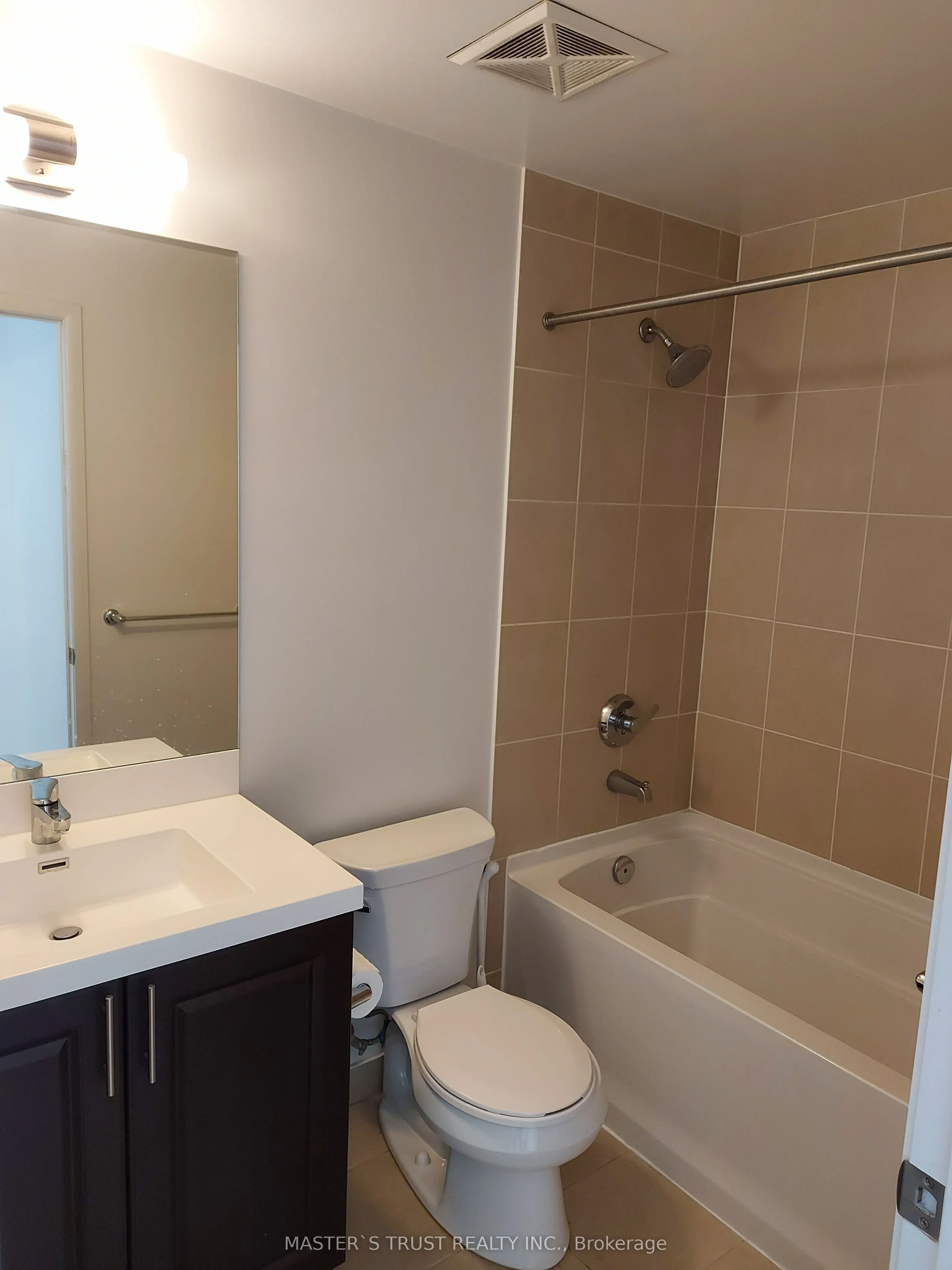 3091 Dufferin Street #827