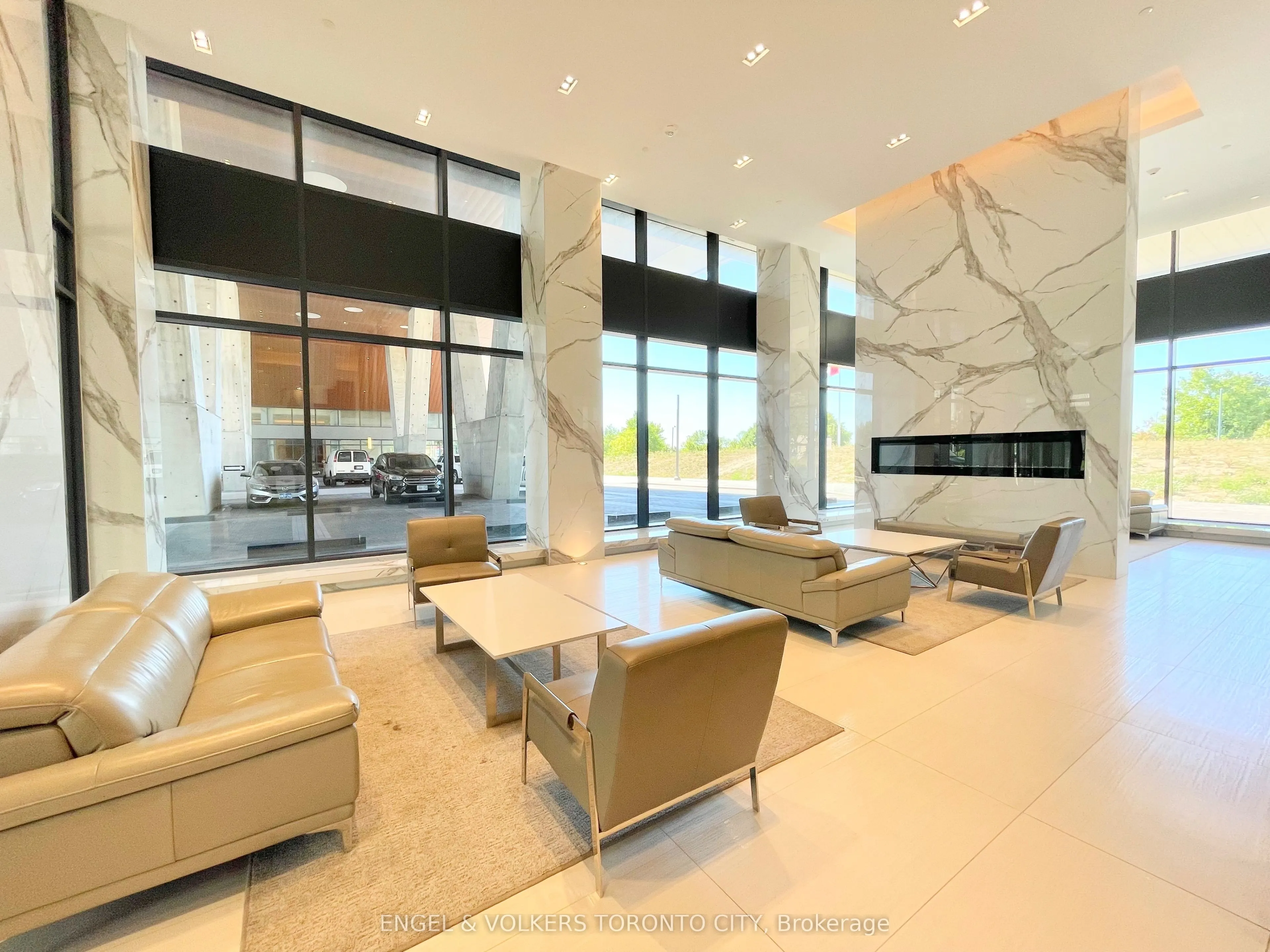 30 Shore Breeze Drive #2118