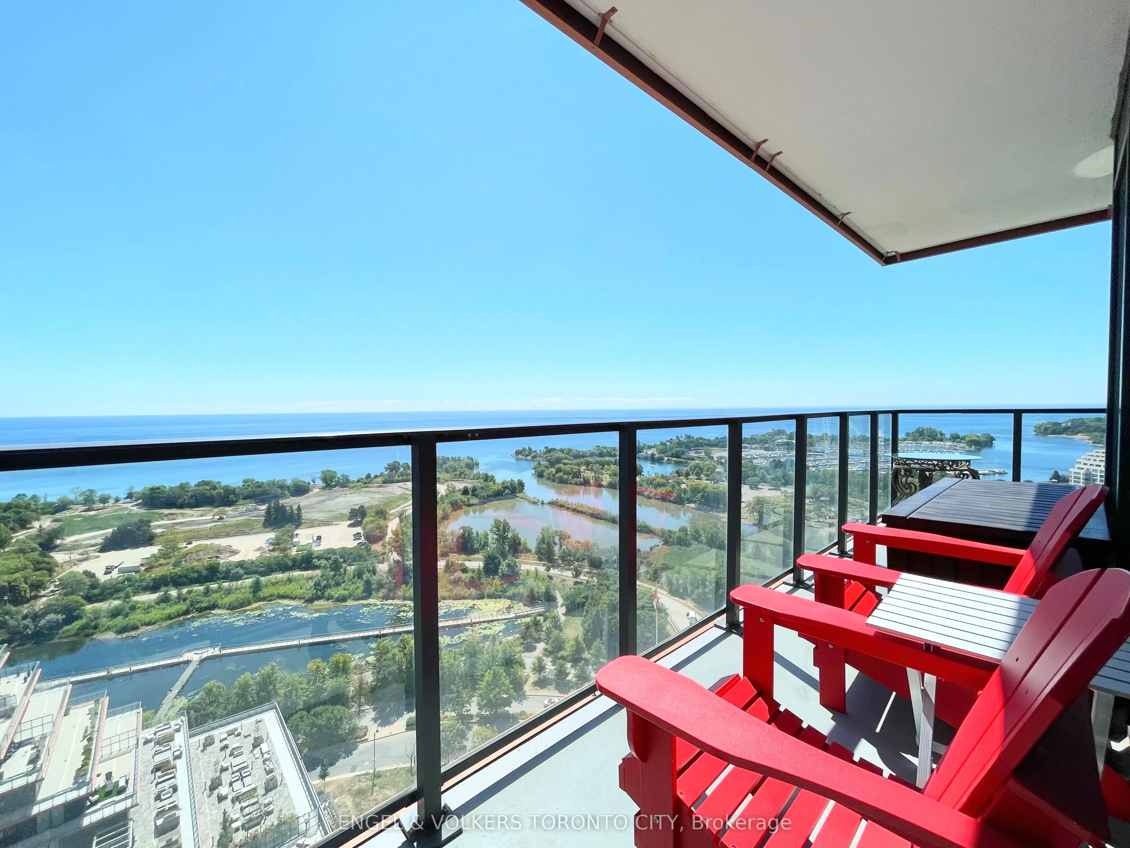 30 Shore Breeze Drive #2118