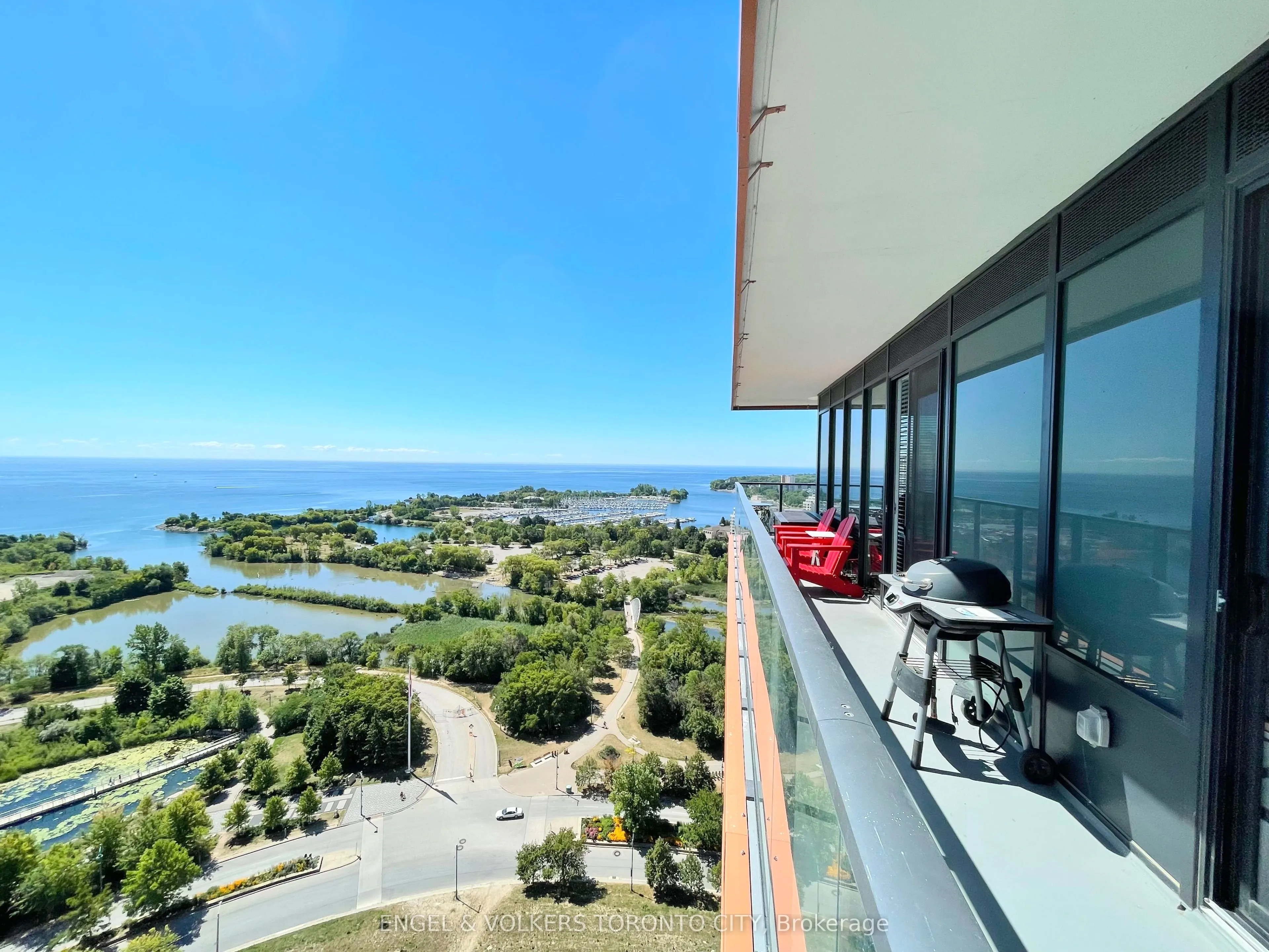 30 Shore Breeze Drive #2118