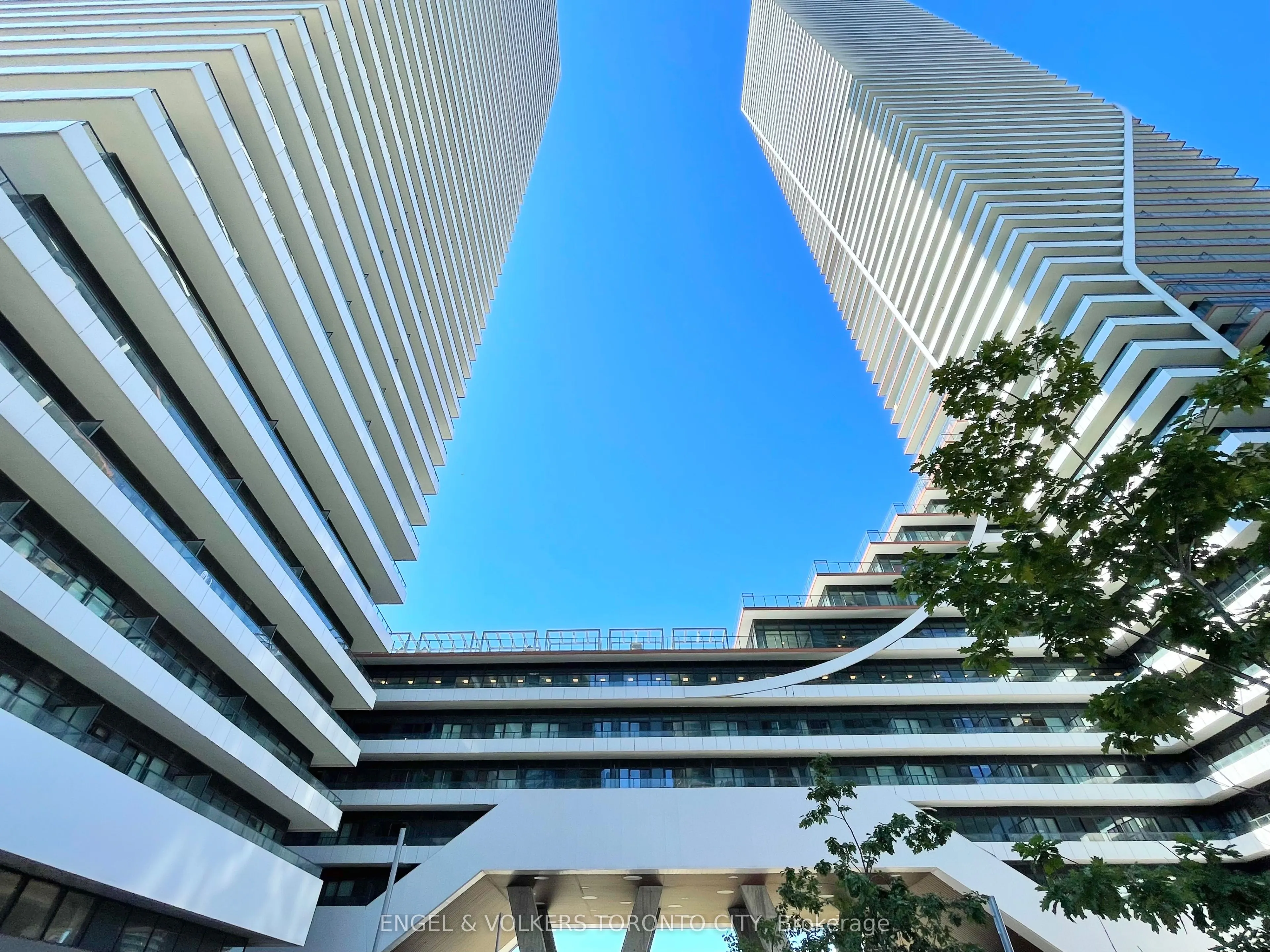 30 Shore Breeze Drive #2118